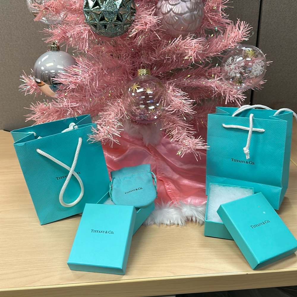 Tiffany gift boxes & gift bags